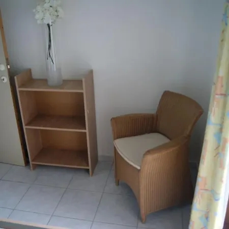 Sea ​​view 2-4p At The Beach And Shops Daire *