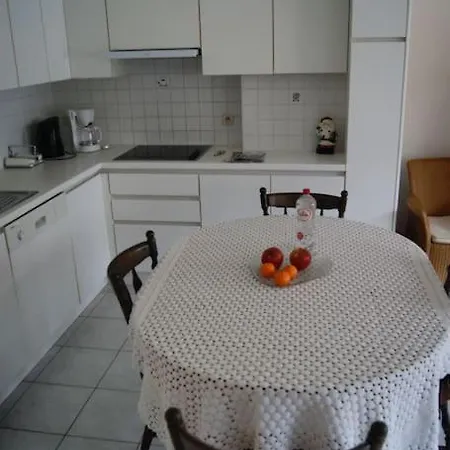 Sea ​​view 2-4p At The Beach And Shops Daire *